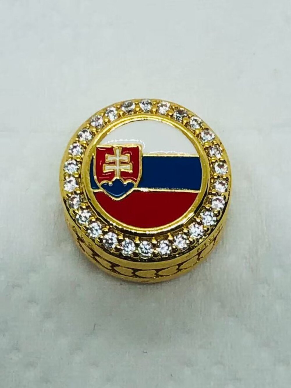 ✨ ✨Pandora Slovakia Country Exclusive Flag Circle Bead Charm